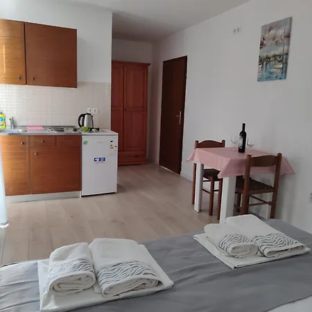 Apartment Glibic *
