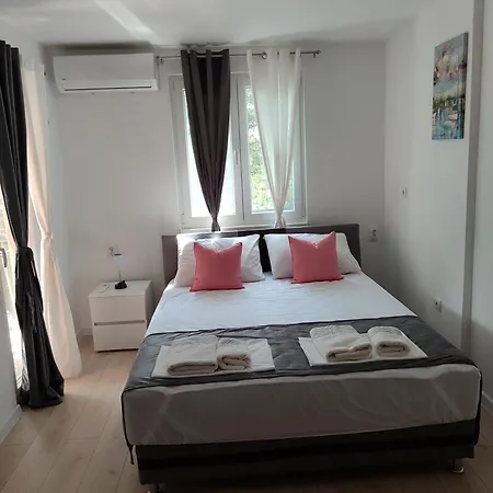 Apartment Glibic *