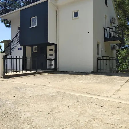 Apartment Glibic *