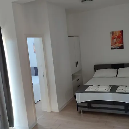 Apartment Glibic *